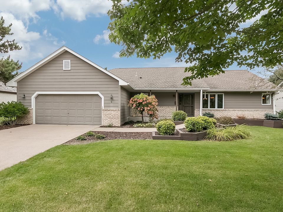 1st image of 4 Indian Hills Dr