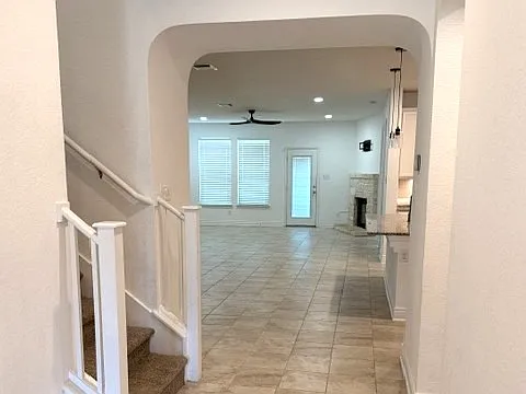 315 Reunion Ln — Photo 3