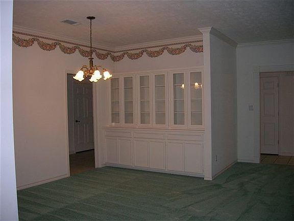 4th image of 7618 Golfhill Dr