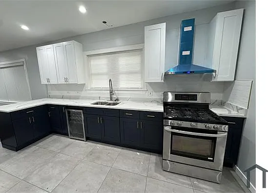 5 bed, $2,800 — Photo 1