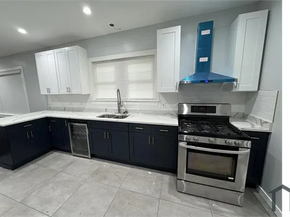 12238 S Yale Ave, Chicago, IL 60628
