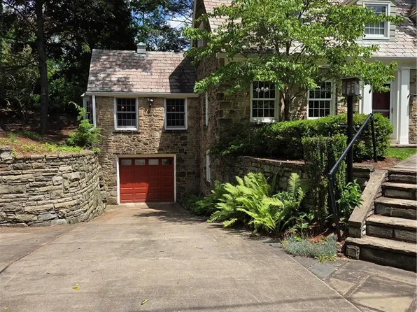1025 Washington Ave, Oakmont, PA 15139