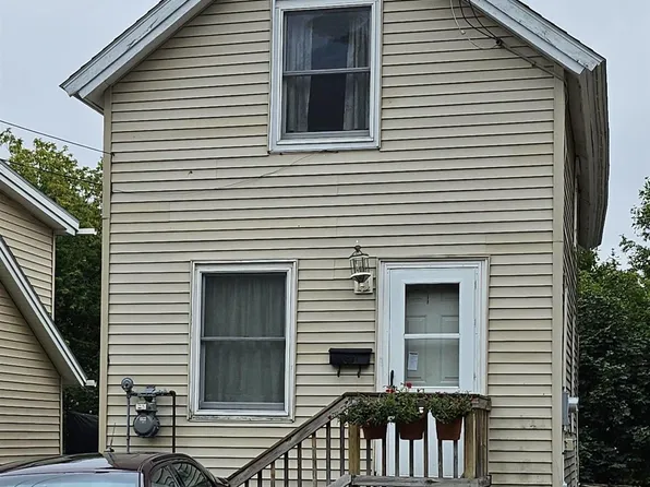 176 Pine St, Lake Linden, MI 49945