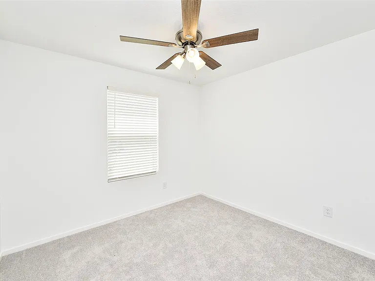 10218 Prairie Dunes Ln — Photo 27