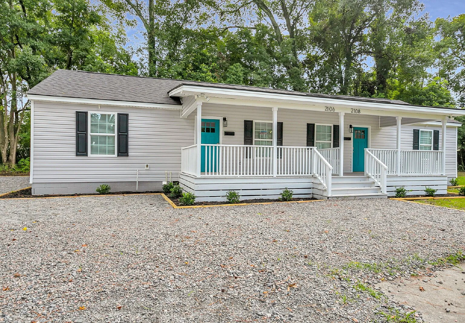 2 bed, 1.0 bath, 750 sqft, $1,600 — Photo 3