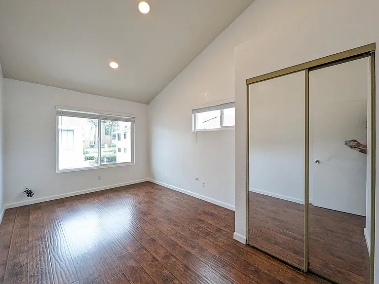 4058 Mahaila Ave #F — Photo 27