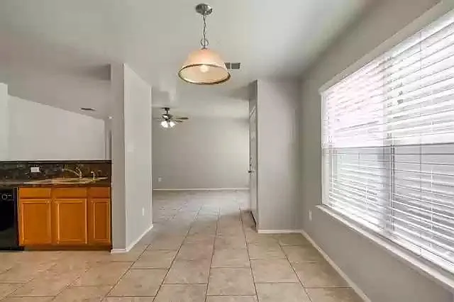 1316 Pine Ln — Photo 6