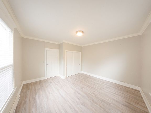 4th image of 114 24th Ave E APT 302