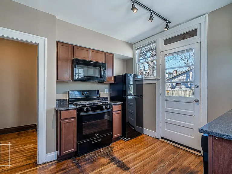 384 E. Maynard Ave — Photo 18