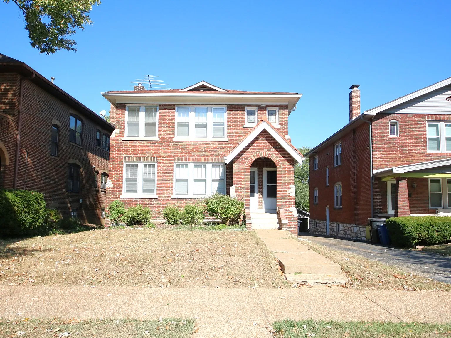 7323 Forsyth Blvd. — Photo 1