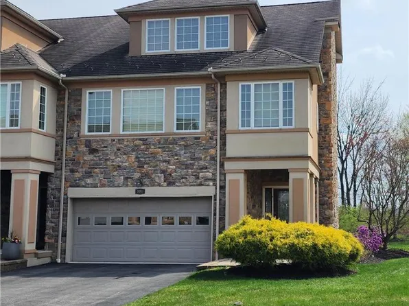 906 Greenhouse Dr, Bethlehem, PA 18017