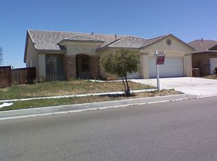 9051 Honeysuckle Ave, Hesperia, CA 92344