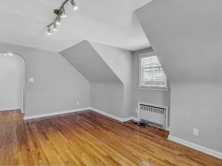 54 McGeory Ave #2 — Photo 3