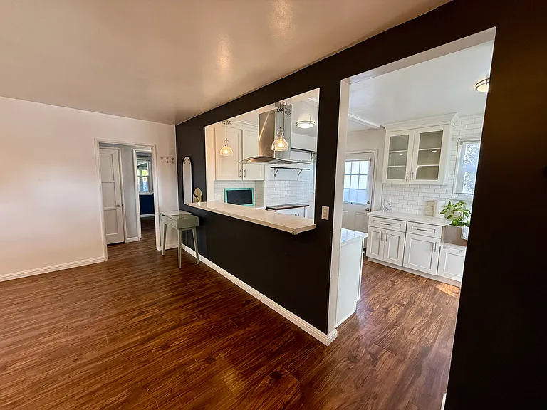 8641 Milton Ave — Photo 16