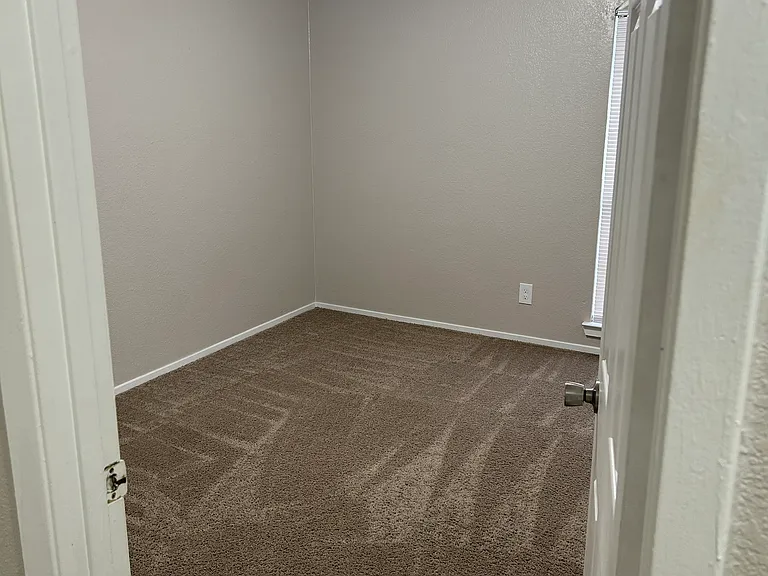 2110 Jerome Dr — Photo 26