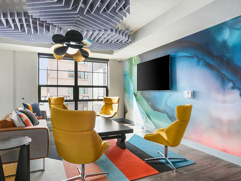 Clubroom Lounge