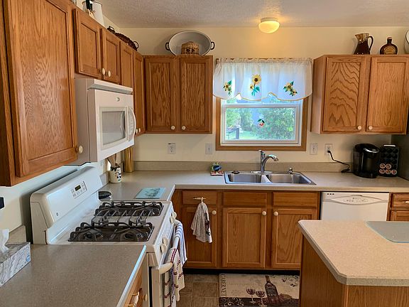 5th image of 2157 Landcrest Dr