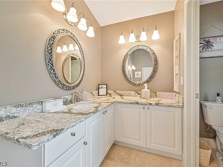 14980 Lake Olive Dr — Photo 18
