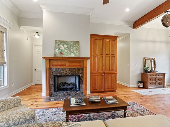 2nd image of 13709 Oakley Ln