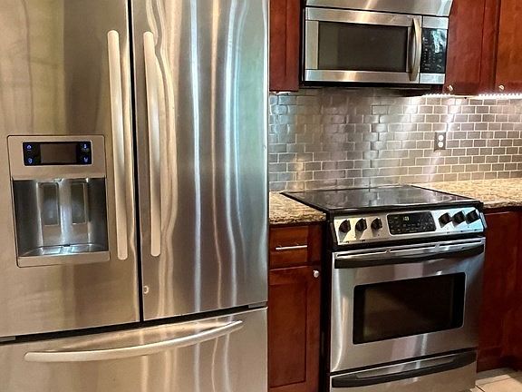 4th image of 16 Litchfield St