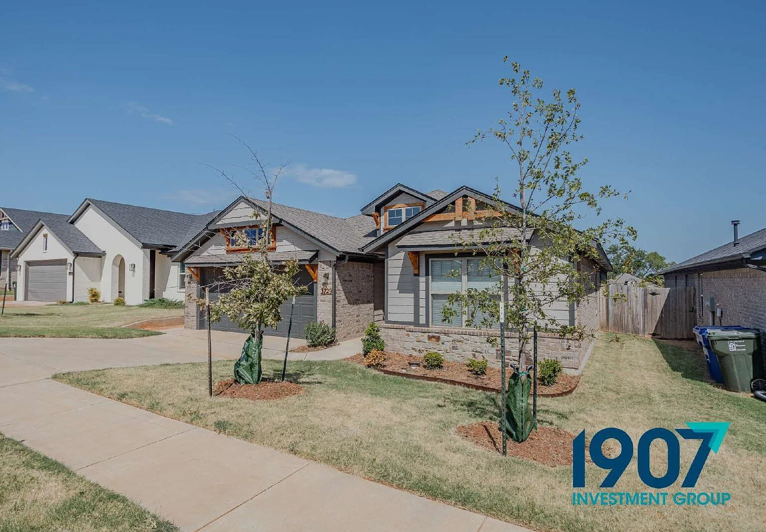 3 bed, 2.0 bath, 2136 sqft, $2,249 — Photo 3