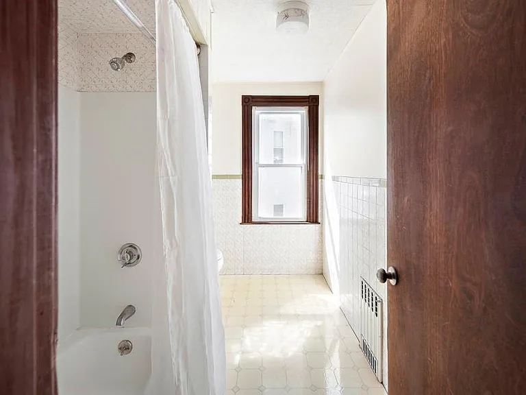 41 Fairview Ter #2 — Photo 6