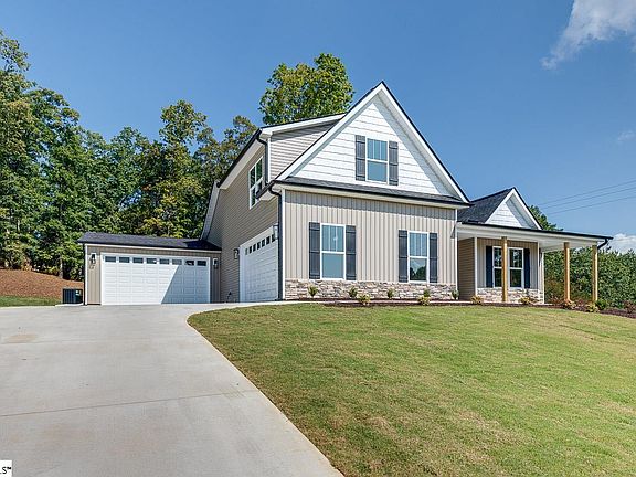 3rd image of 4 Marion Meadow Ln