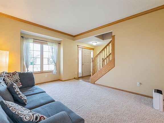 5th image of 7322 Oakwood Dr