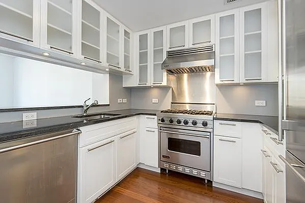 Rented by Sumitomo Real Estate Sales | media 8