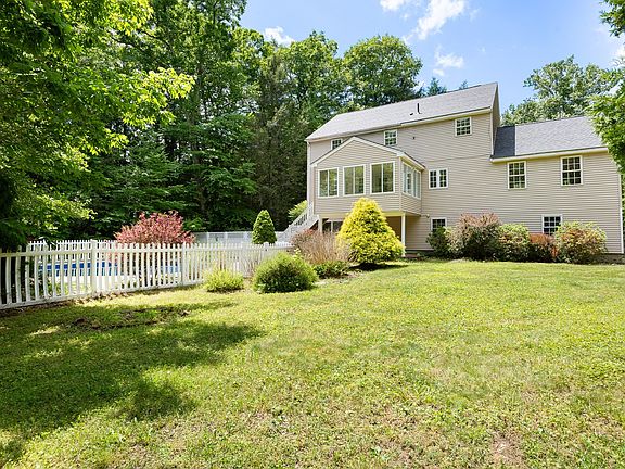 5th image of 140 Paradise Ln