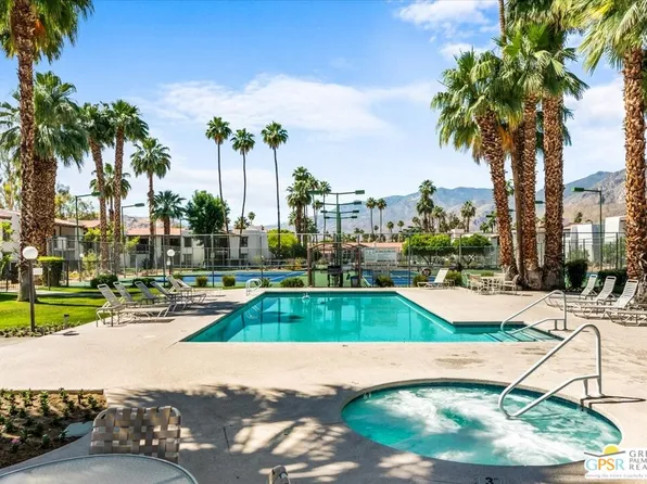 1050 E Ramon Rd Unit 15, Palm Springs, CA 92264
