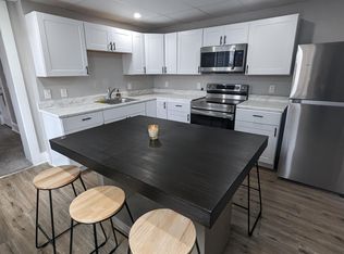 284 Maple St #3, Holyoke, MA 01040