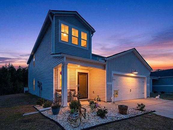 2nd image of 225 Cypress Tree Loop