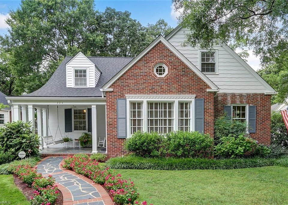 1st image of 304 Waverly Way