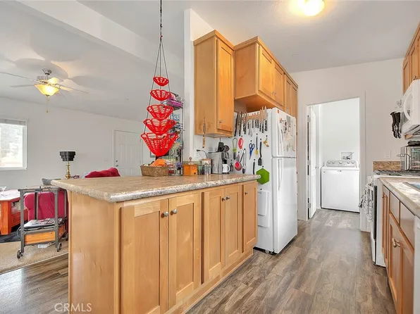 1033 Snowbird Rd, Wrightwood, CA 92397