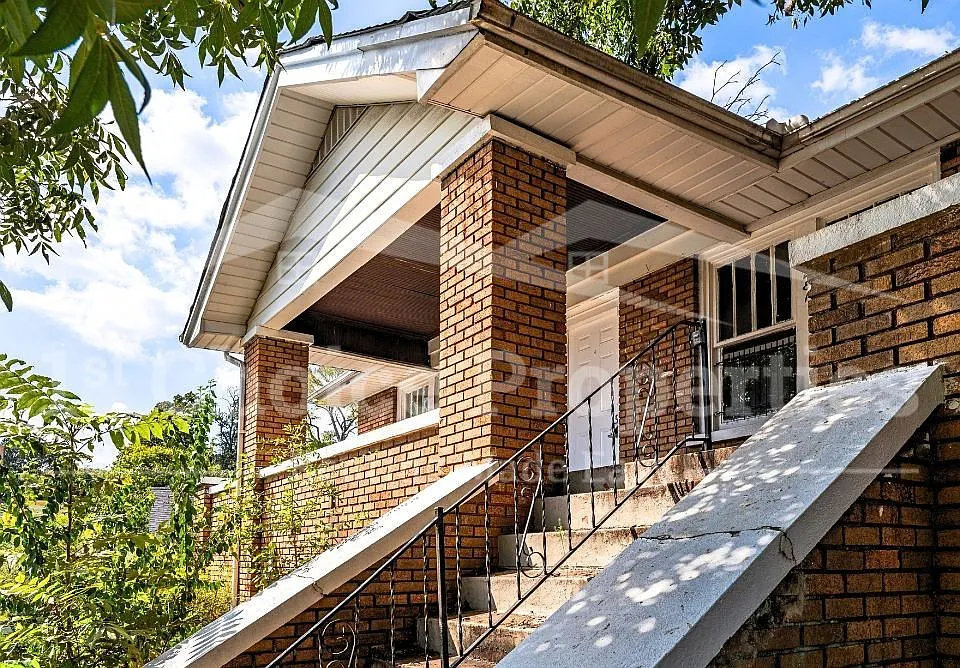 2812 20th Place Ensley Birmingham, AL 35208 - 1 — Photo 2