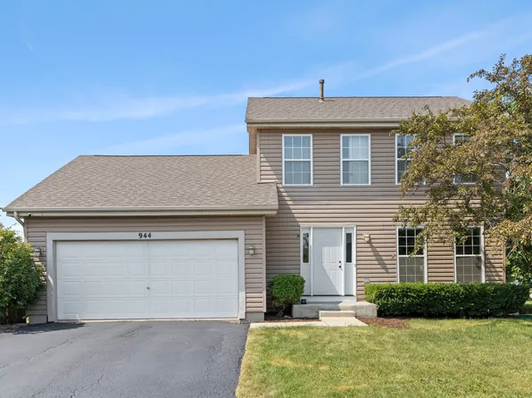 944 W Briarcliff Rd, Bolingbrook, IL 60440