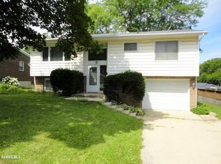 248 N Park Blvd, Freeport, IL 61032