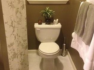 48 7th St, Monroe Township, NJ 08831