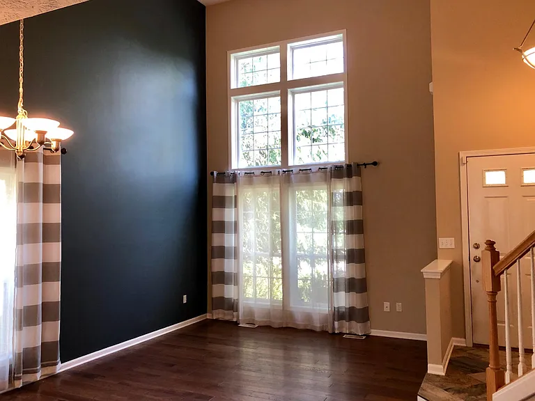 703 Maple Hill Ct SE — Photo 3