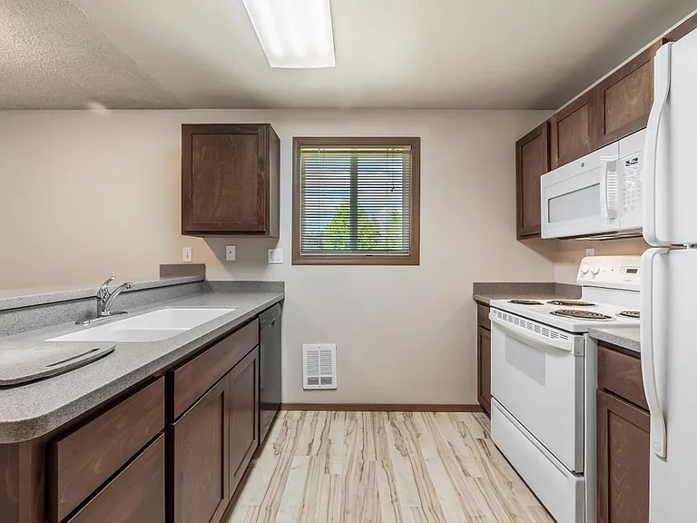 117 E 14th Ave #4 — Photo 10