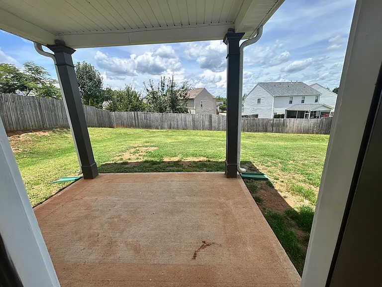 327 Lost Lake Dr — Photo 21