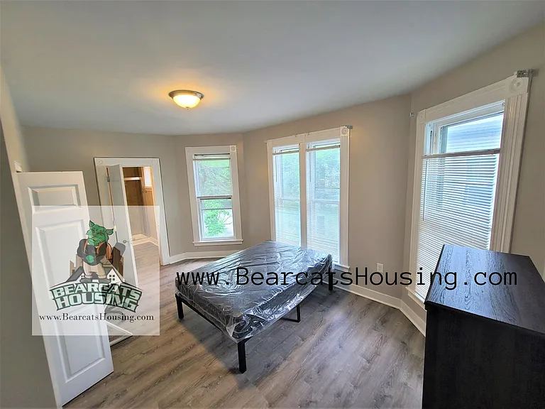 93 Chestnut St — Photo 19