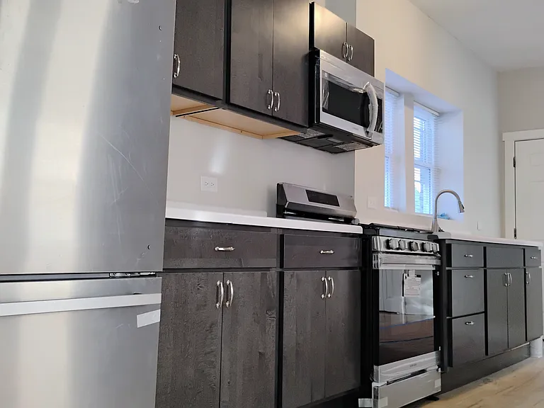 6058 S Wolcott Ave #2 — Photo 4