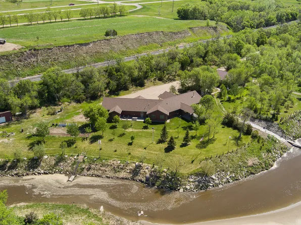 1075 22s Ave SW, Washburn, ND 58577