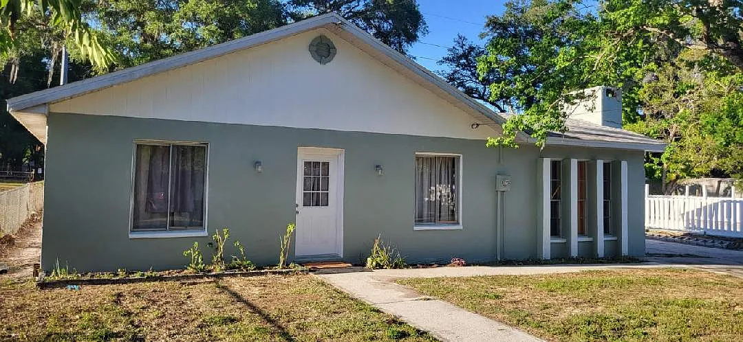 5 bed, 2236 sqft, $2,800 — Photo 2
