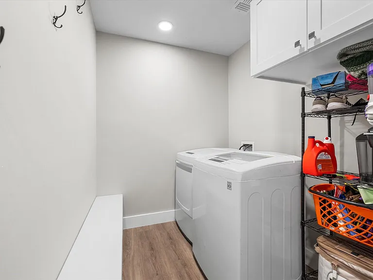 8202 Argentina St — Photo 39