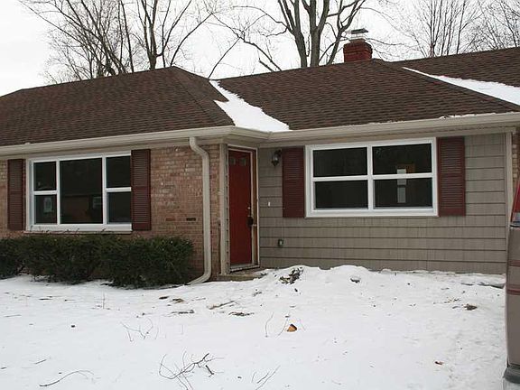 2nd image of 6080 Victoria Dr