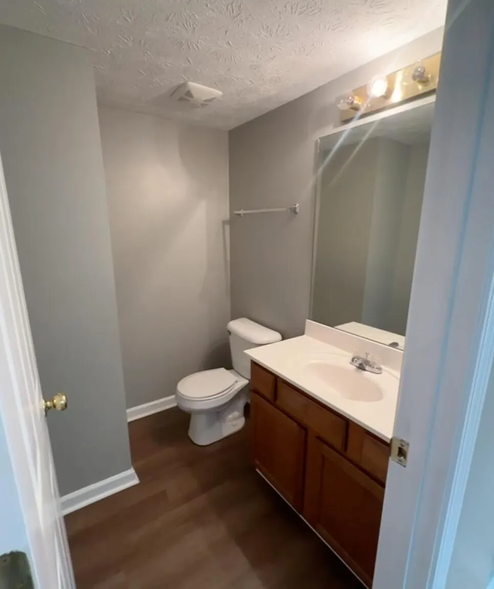 2 bed, 2.5 bath, 1088 sqft, $1,600 — Photo 4