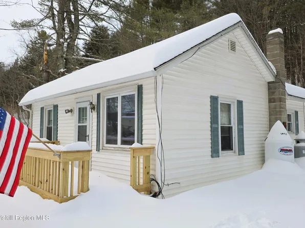 7272 New York 81, East Durham, NY 12423